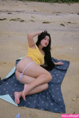 Amelie Qin [ amelie-qin ] - Morning daddy😘 do you like lingerie? Tip so I can pick up some new