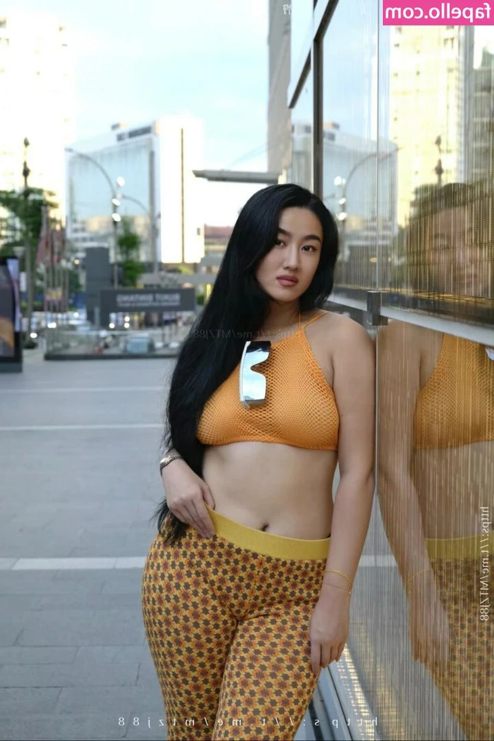 Amelie Qin [ amelie-qin ] - Who wanna see my video