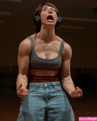 leanbeefpatty [ leanbeefpatty-1 ] - Would you fuck me from behind