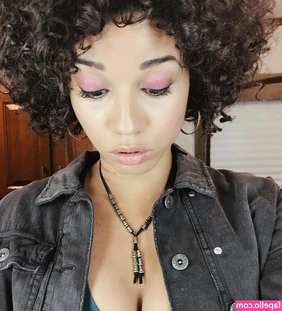 Alisha Wainwright [ alisha-wainwright ] - Bimbo goddess