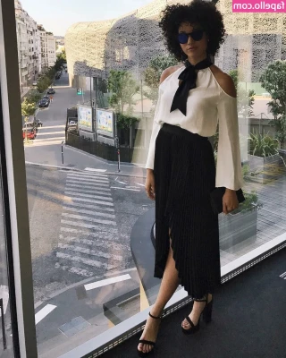 Alisha Wainwright [ alisha-wainwright ] - It's 5pm. Time to begin
