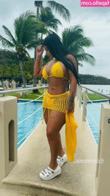 Anisa Bedoya [ anisa-bedoya ] - would you take me home to the fam for xmas?