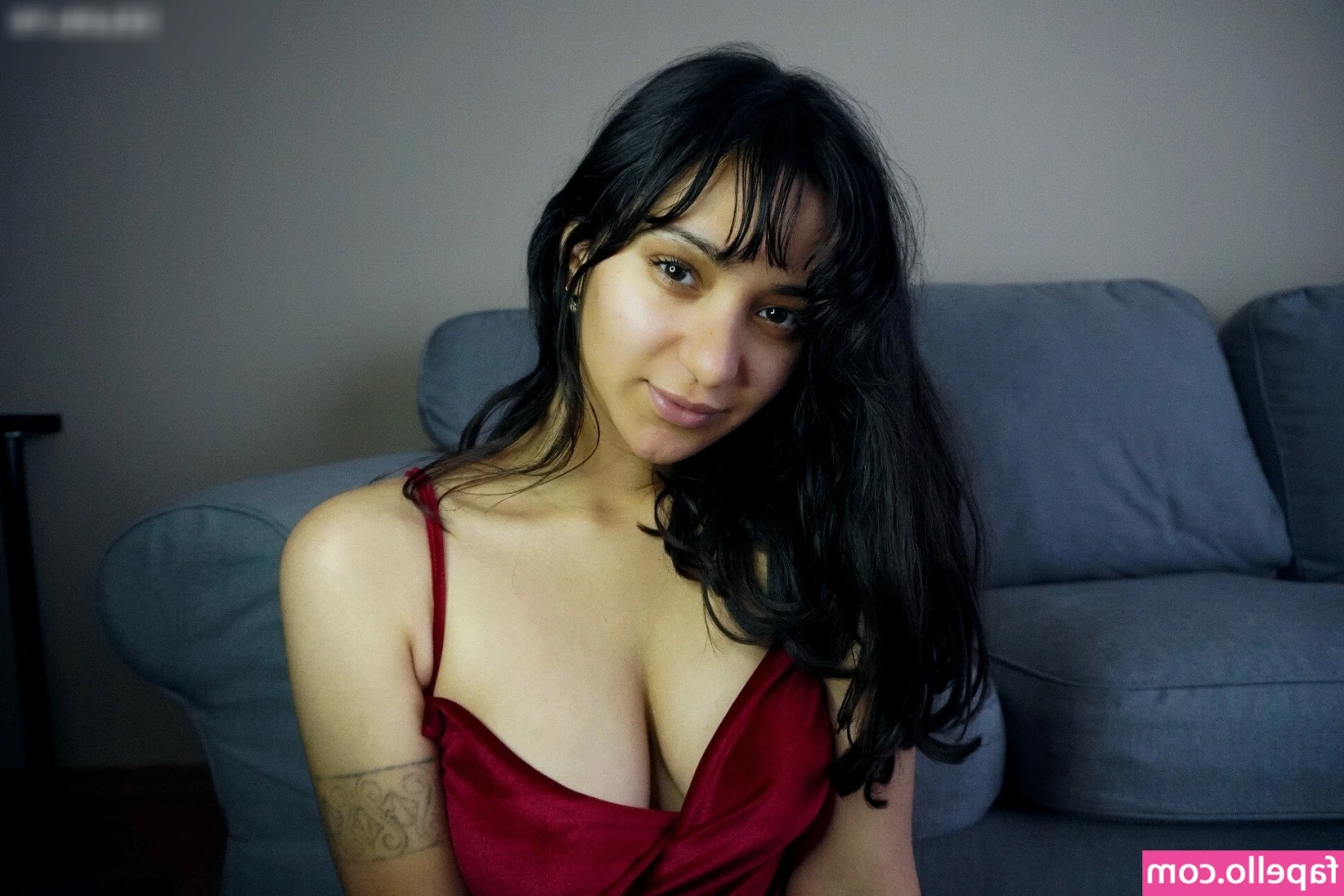 Saya Karim [ saya-karim ] - Hula hooping in a sunflower dress song: rules by doja cat