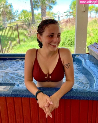 Megan Ciafre [ megan-ciafre ] - Want to see more of what’s underneath?😘