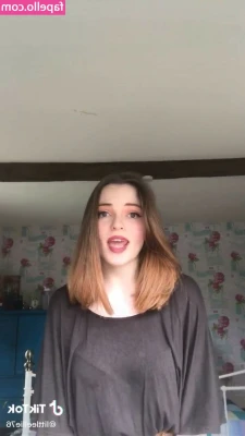 Ellie Littlechild [ ellie-littlechild ] - Last nights DM video got pretty messy. But you love when I'm covered
