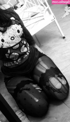 lexloia - Find me in the bathroom so I can show you something 😈