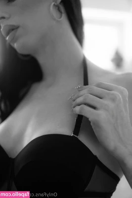 fire_gal [ fire-gal ] - FREE SUBSCRIBE TODAY ONLY  iam_mary20She  iam_mary20 needs your cock