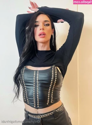 fire_gal [ fire-gal ] - Feeling sexy 🥰🥰😈