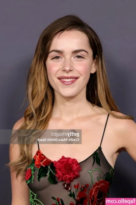 Kiernan Shipka [ kiernan-shipka ] - I see you 👀 whatcha doing?