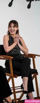 Kiernan Shipka [ kiernan-shipka ] - who s want to to take this  off tips me here bb