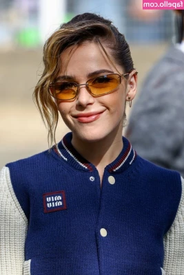 Kiernan Shipka [ kiernan-shipka ] - It s a real shame I can t ethically share super old photos cause this