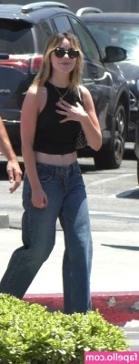 Kiernan Shipka [ kiernan-shipka ] - I am going to fuck myself so hard tonight... Anyone else rather do it
