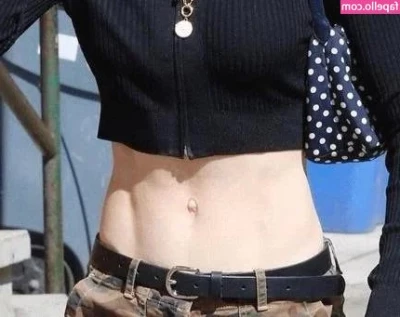 Kiernan Shipka [ kiernan-shipka ] - Awe  I promised and I like to keep my promises   Enjoy  Loves ya 