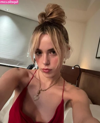 Kiernan Shipka [ kiernan-shipka ] - This was a risky one  Two people walked in while I was recording this