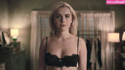 Kiernan Shipka [ kiernan-shipka ] - I hope red Is your favorite color <3