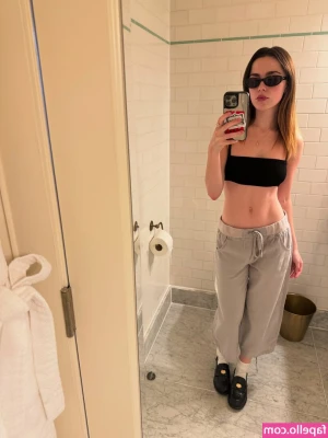 Kiernan Shipka [ kiernan-shipka ] - Morning 😈