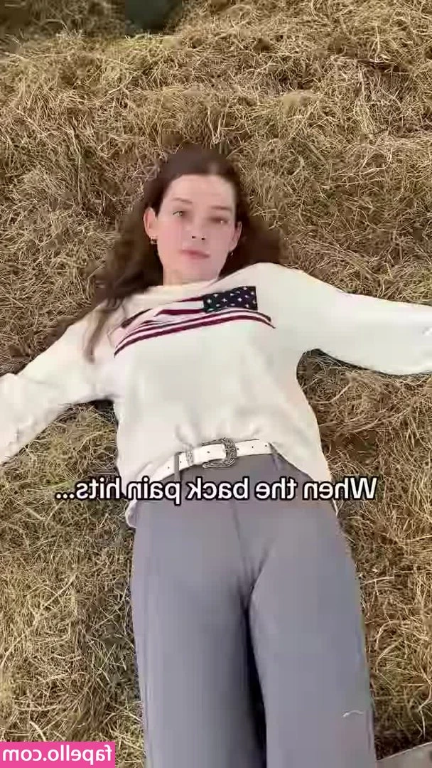 HaileyBroow - Peek-a-booobies!! Here's a vid clip from when I dressed up in a blue