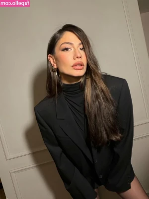Demet Ozdemir [ demet-ozdemir ] - sunday funday how bout a $10 tip to have sum fun 🥵