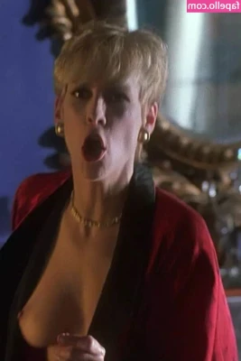 jamieleecurtis - Come help me get ready.. Happy Thursday y’all 😉
