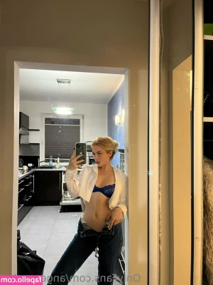angie_explod [ angie-explod ] - shall I say  OBEY THIS QUEEN LOVE    cause we love the role-play 