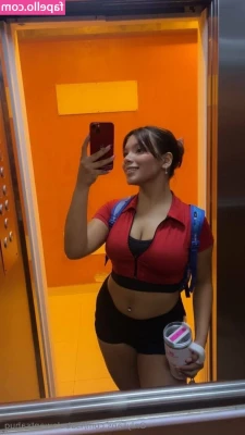 isabelawantsahug - On my way to get some good dick    Who wants to see me in action