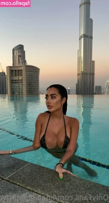 Lina London [ lina-london ] - do you want a movie  Bare tits  sticking out asshole
