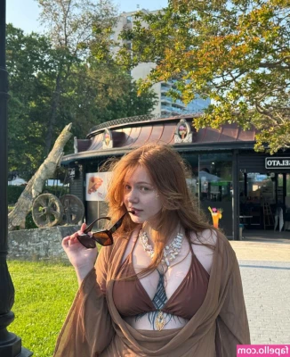 132.dks [ 132-dks ] - I think I need a bigger bra