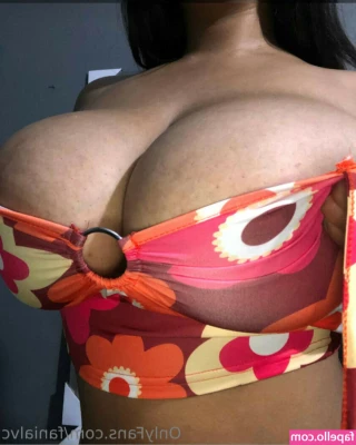 Estephania Alvarez [ estephania-alvarez ] - A very sexy man requested this video  it can be yours for  40 Butt