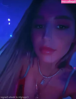 Abella Danger [ abella-danger ] - Fresh Out The Shower
