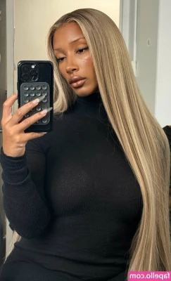 naomisharon - Who's coming to get wet with me? 😈💦