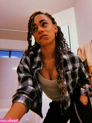 BlackKrystel - I wanna sit on your cock babe 🥺