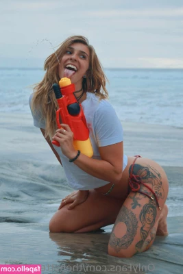 Thehottestbeach - Bend me over  daddy     Tip this post 20  and I ll send you a 1