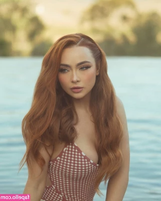 Caitlin Christine [ caitlin-christine-2 ] - This felt so good