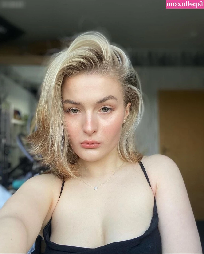 Lina Rode (LiDiRo) [ lina-rode-lidiro ] - Tip me under this post and I’ll show ya how I would spice up your
