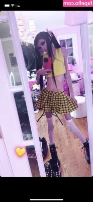 Eugenia Cooney [ eugenia-cooney ] - Pussy or asss daddy?😜😜😋