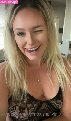 Xxxvanessaxxx - Stream started at 10 05 2024 07 55 pm