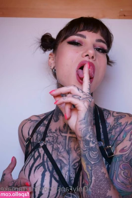 martamake - Wanna see my pussy?💖😈