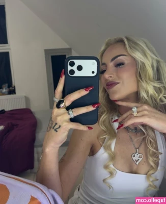 Alisha Lehmann [ alisha-lehmann-3 ] - If your renew is on you’ll be receiving a video in the dms tonight