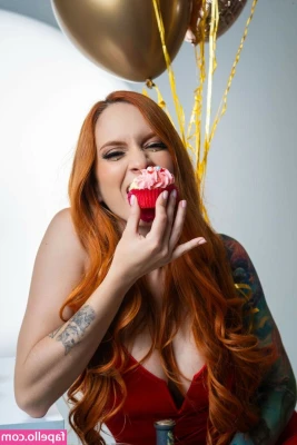 Alicia Kozlov [ alicia-kozlov ] - Get on your knees and lick my pussy 🤷‍♀️
