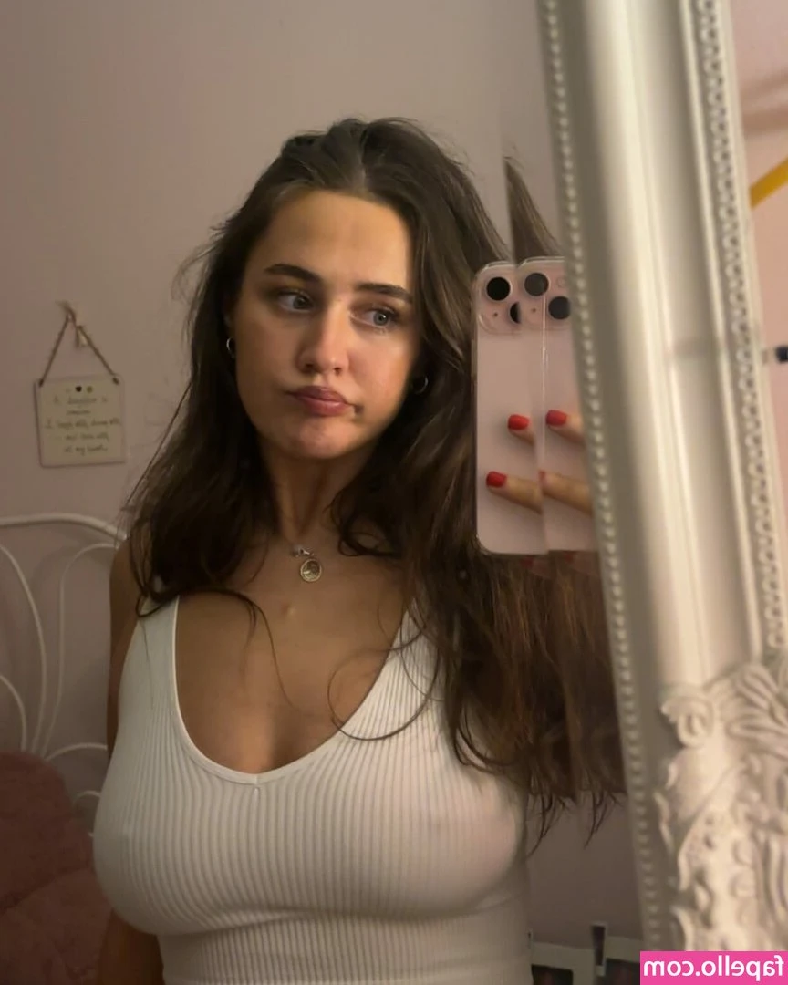 Abigail Kate [ abigail-kate ] - Let’s get wet 💦