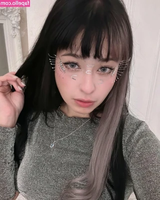 Sarah Bonito [ sarah-bonito ] - ask Princess nicely and tribute and MAYBE she will share some more