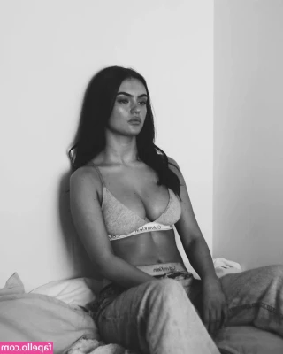 Emily May Hope [ emily-may-hope ] - Posting these so OF doesn't shut down my page lol xo thank you for