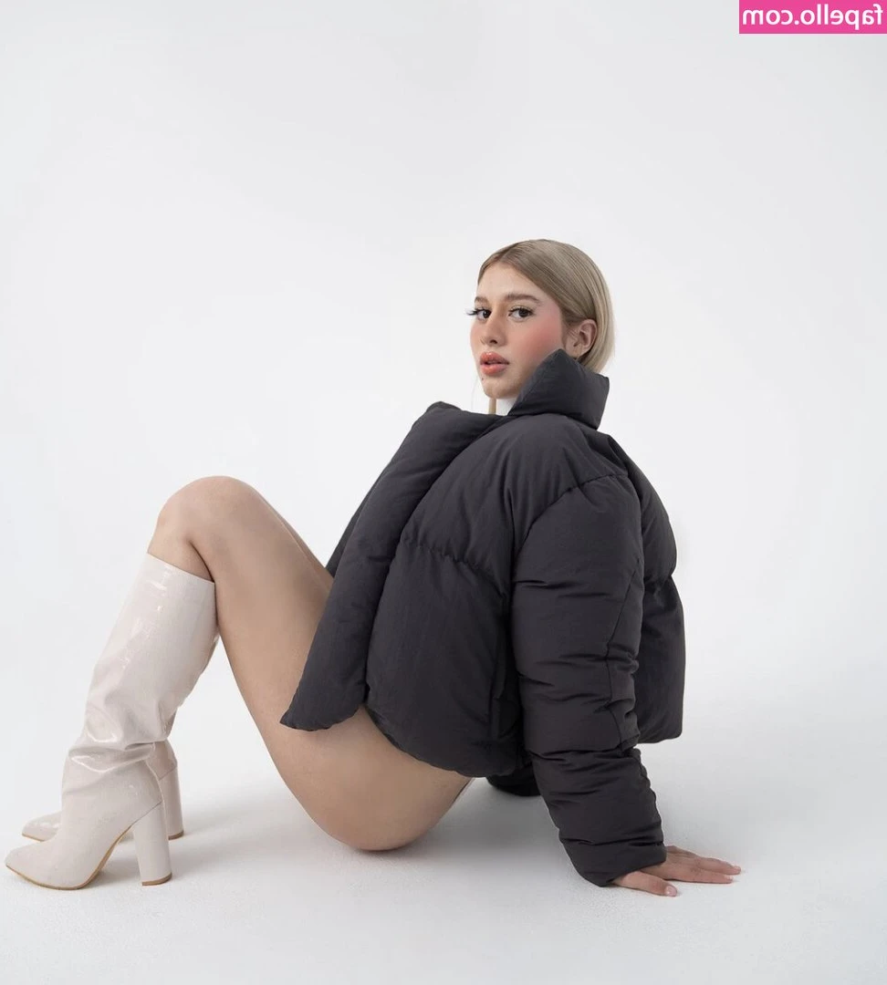 Laurimfgarciaa - It's not that I'm horny all the time