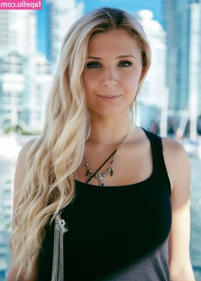 Lauren Southern [ lauren-southern ] - am i your perfect maid or am i your perfect maid?😇