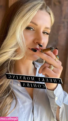 Lauren Southern [ lauren-southern ] - Picked up The manager of my bank today ! smelled so sweaty and ripe