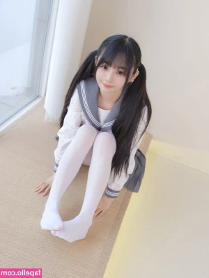 Aninnyan - My ass is perfect  so fat and juicy and round