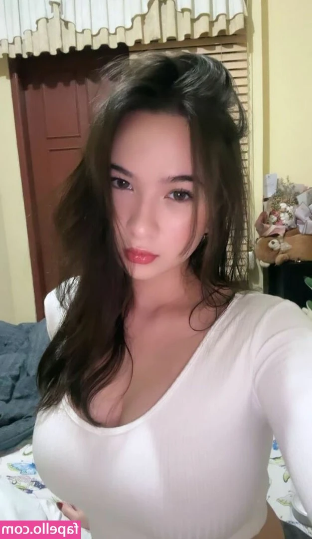 oliviapayten - Would you join me? 😏💋