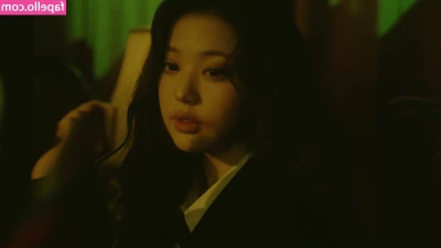 Jang Won-young [ jang-won-young ] - Need to get my tan lines back!!!
