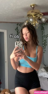 Lillie Goldman [ lillie-goldman ] - waiting for my cuck to clean me up
