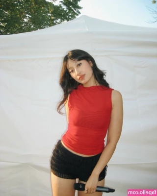 Alex Porat [ alex-porat ] - What porn do you like to watch? Reply here or in a DM!   I'll go